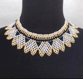 Collar étnico mostacillas hecho a mano
