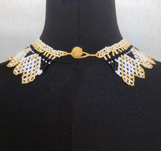 Collar étnico mostacillas hecho a mano