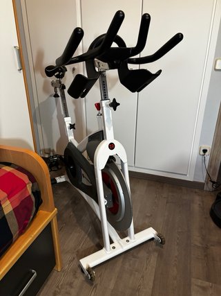 Bicicleta Estática Schwinn en buen estado