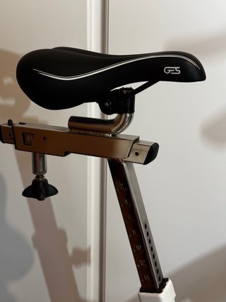 Bicicleta Estática Schwinn en buen estado
