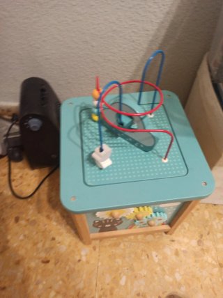 Caja sensorial infantil de madera
