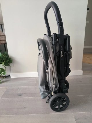 Silla ligera Inglesina Quid2 gris – compacta