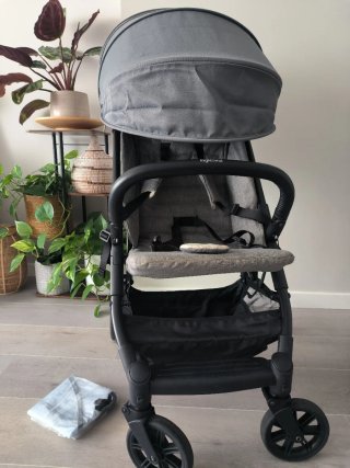 Silla ligera Inglesina Quid2 gris – compacta
