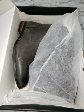 Botines grises con cremallera