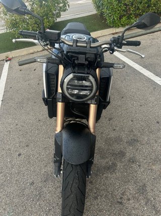 Honda CB650R A2 limitada • Impecable • 14.000 km