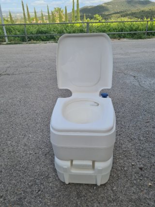 Poti químico nuevo