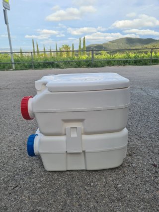 Poti químico nuevo