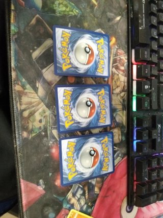 Pack 3 Cartas Pokémon: Formeo, Charmander, Zigzago