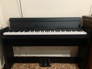 Piano digital KORG LP-380