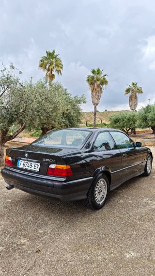 BMW e36 coupé 320i