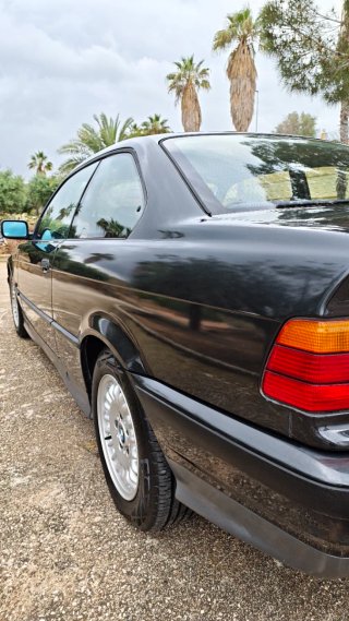 BMW e36 coupé 320i