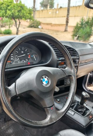 BMW e36 coupé 320i