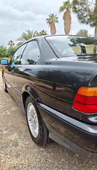 BMW e36 coupé 320i