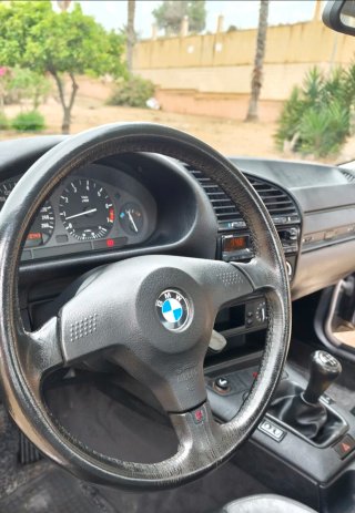 BMW e36 coupé 320i