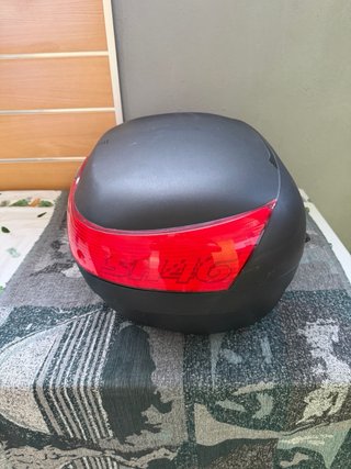 Baúl Shad SH46 Negro