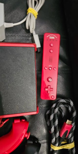 Nintendo Wii Mini Rossa con accessori