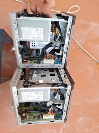 2 Servidores HP ProLiant MicroServer Gen8