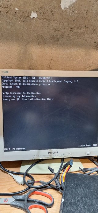 2 Servidores HP ProLiant MicroServer Gen8