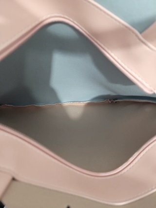 Bolso floral rosa y blanco
