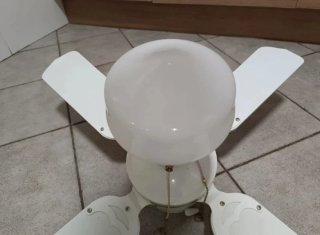 Ventilador de techo blanco