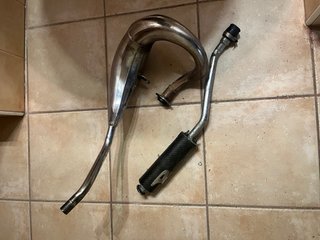 Tubo de escape carbono y metal
