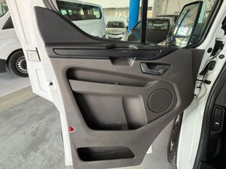 FORD TRANSIT CUSTOM 2.0 Tdci 130cv Combi 6 plz.