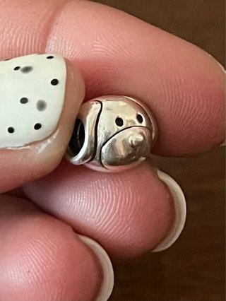 Charm de plata con diseño de perro