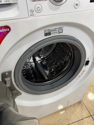 Lavadora y Secadora LG 8/5kg Direct Drive