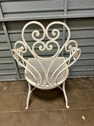 Sillón de forja vintage blanco