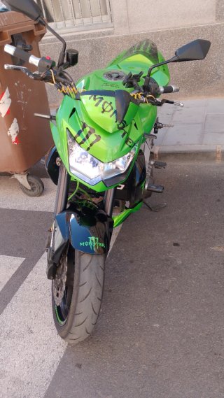 Kawasaki Z750 Naked Verde Negra