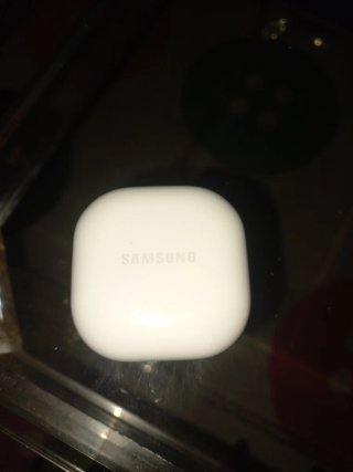Auriculares Samsung  bud 2 blancos con cargador