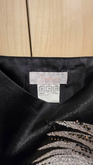 Blusa fiesta negra con bordado plateado