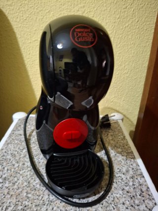Cafetera Dolce Gusto Negra
