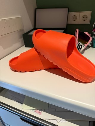 Chanclas Yeezy Slide Naranjas