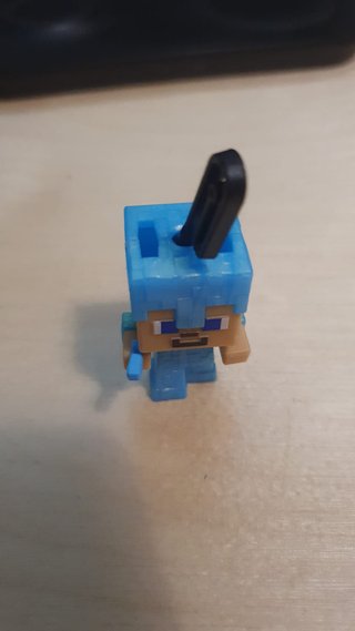 Figura Minecraft Kinder Joy