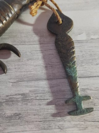 Antiguo candado indio de escorpión