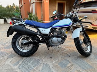 Suzuki Van Van 125cc Blanca y Azul