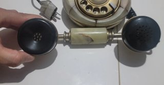 Teléfono antiguo de sobremesa