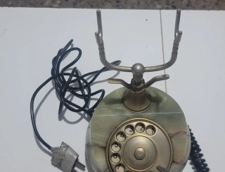 Teléfono antiguo de sobremesa