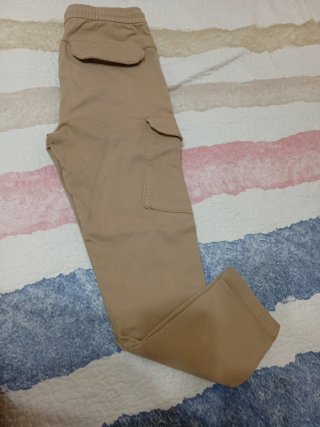 Pantalón cargo beige talla XS