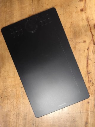 Tableta gráfica Huion HS610 - Caja y Accesorios