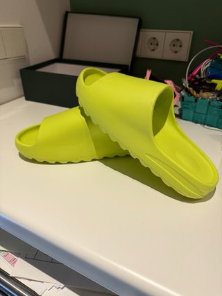 Chanclas Yeezy Slide Verdes