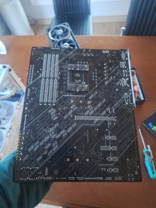 Placa ASUS TUF Gaming B560-Plus WiFi (Fallo DRAM)