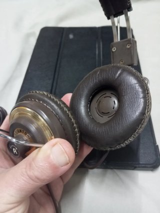 Auriculares Brigmton Vintage Marrón Dorado