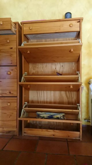 Zapateros de madera de pino