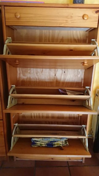 Zapateros de madera de pino