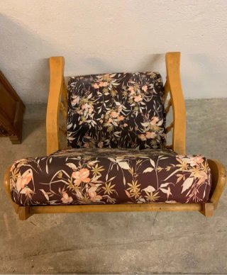 Sillón balancín vintage floral