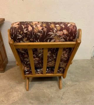 Sillón balancín vintage floral