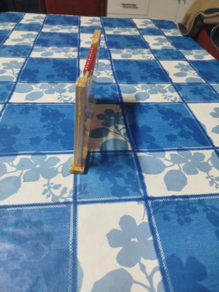 Ábaco de madera con reloj y cálculo