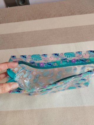 Neceser transparente estampado Stitch